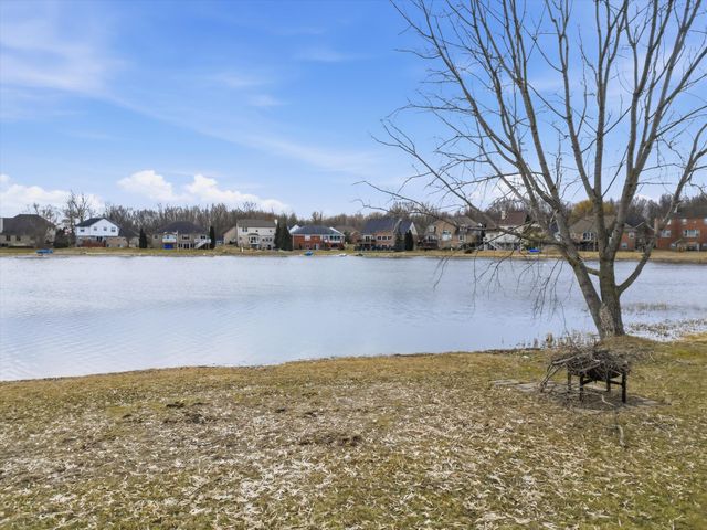 36580 N Pointe Drive, New Baltimore, MI 48047