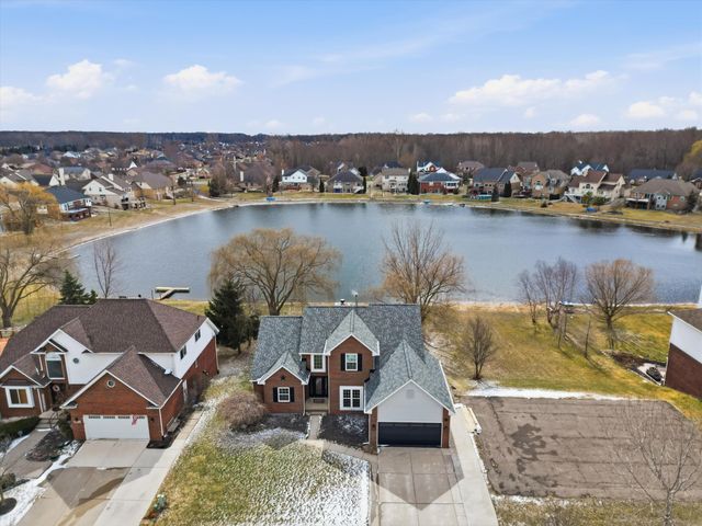 36580 N Pointe Drive, New Baltimore, MI 48047