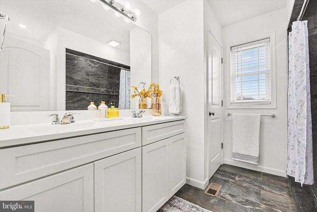 165 CHAMPIONS DR, York Haven, PA 17370