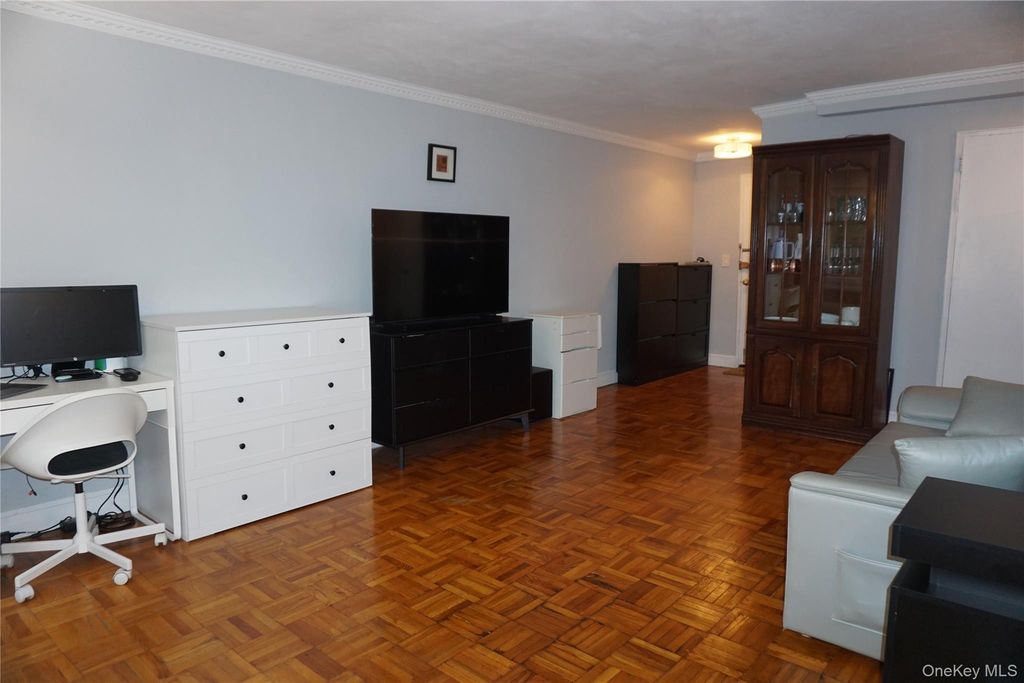 385 McLean Avenue 1G, Yonkers, NY 10705 — photo 2