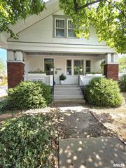 1030 N 8TH Street, Quincy, IL 62301
