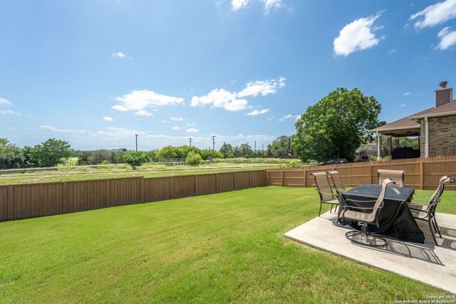 7910 Emmeline Dr, Boerne, TX 78015