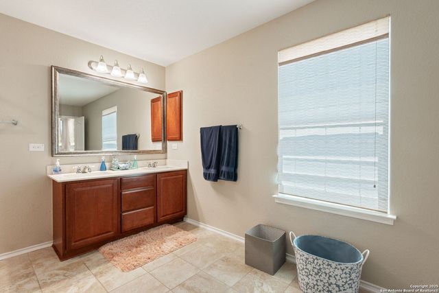 7910 Emmeline Dr, Boerne, TX 78015