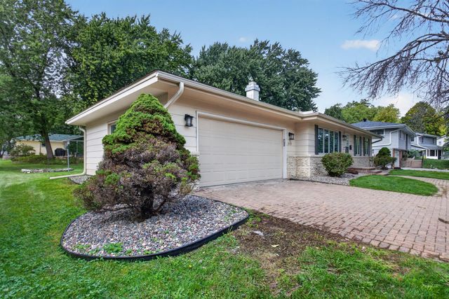 10132 Johnson Avenue S, Bloomington, MN 55437
