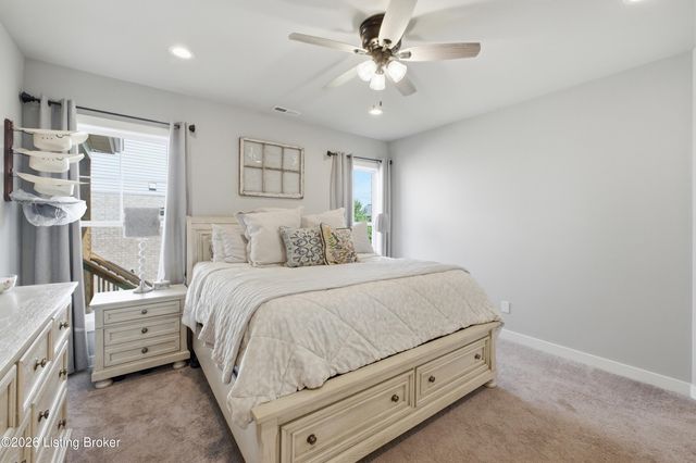 8816 Sanctuary Ln, Louisville, KY 40291