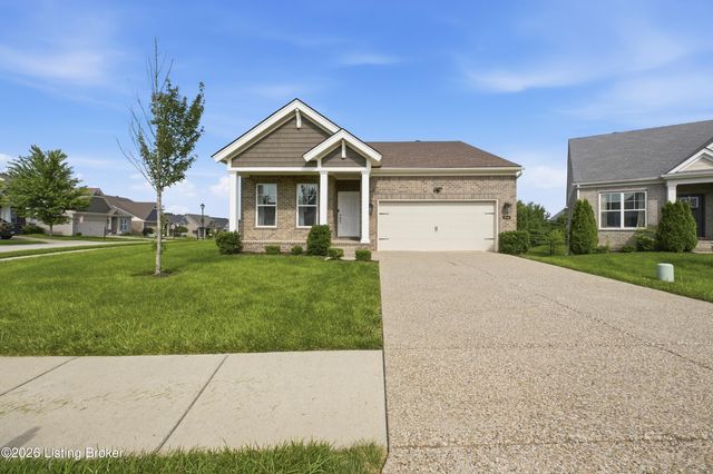 8816 Sanctuary Ln, Louisville, KY 40291