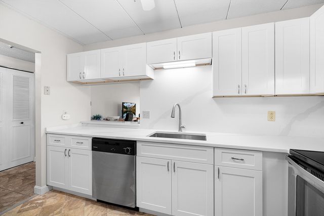 40 Main St 505, Stoneham, MA 02180