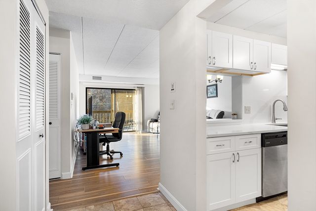 40 Main St 505, Stoneham, MA 02180