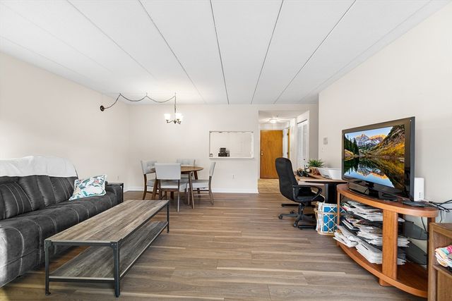 40 Main St 505, Stoneham, MA 02180