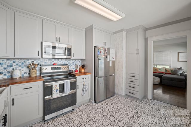 500 N Elm Street, Cherryville, NC 28021