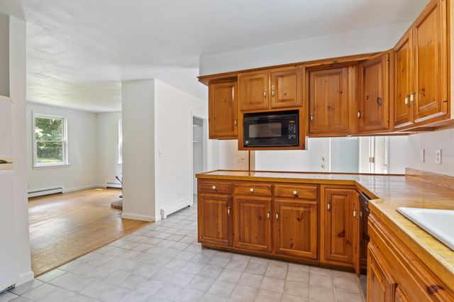 5 Huntington Place, Hampton, NH 03842