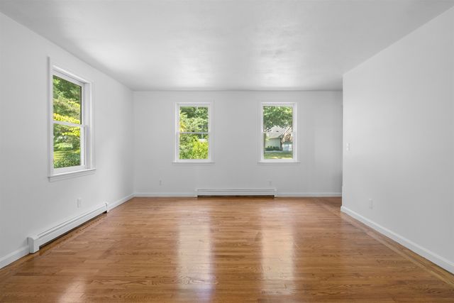 5 Huntington Place, Hampton, NH 03842