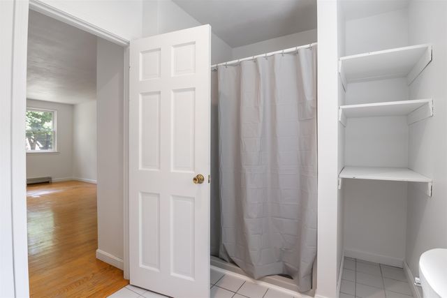 5 Huntington Place, Hampton, NH 03842