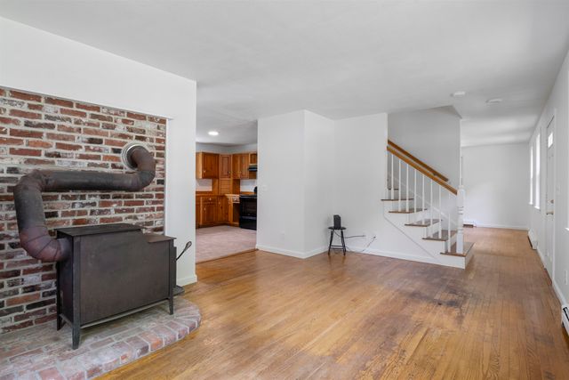 5 Huntington Place, Hampton, NH 03842