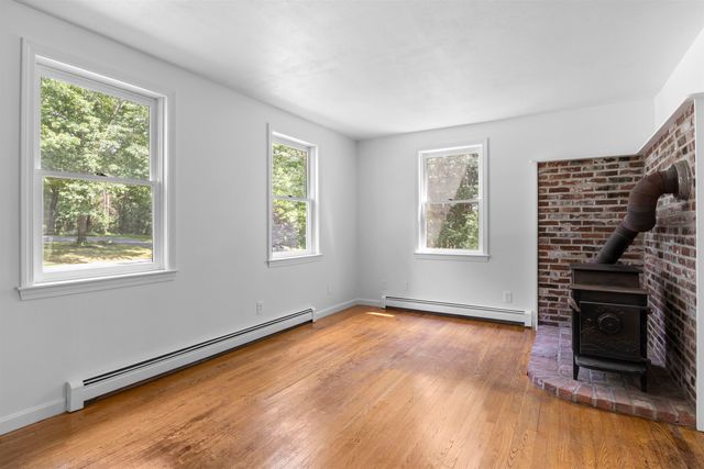5 Huntington Place, Hampton, NH 03842