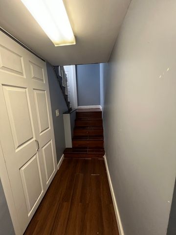 6340 W Barry Avenue, Chicago, IL 60634