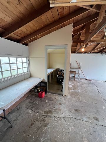 6340 W Barry Avenue, Chicago, IL 60634