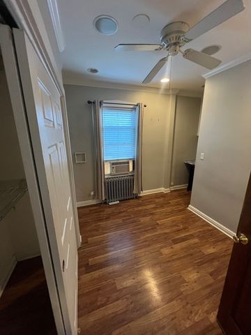 6340 W Barry Avenue, Chicago, IL 60634