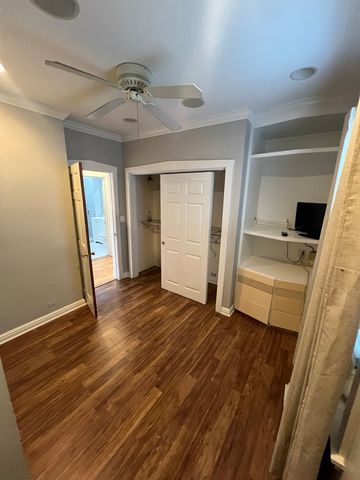 6340 W Barry Avenue, Chicago, IL 60634