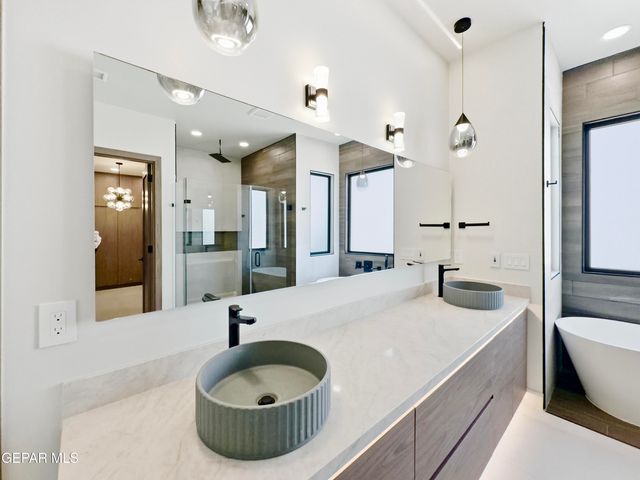 6401 Cadence River Drive, El Paso, TX 79932