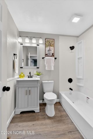 250 Bonaparte Drive, Toledo, OH 43615