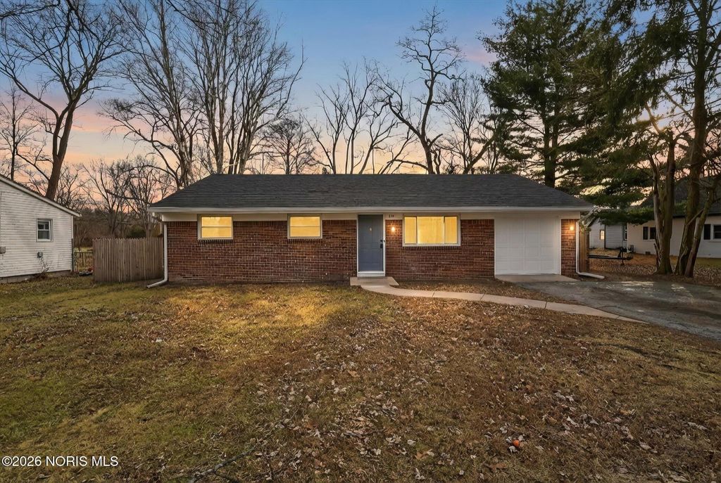 250 Bonaparte Drive, Toledo, OH 43615