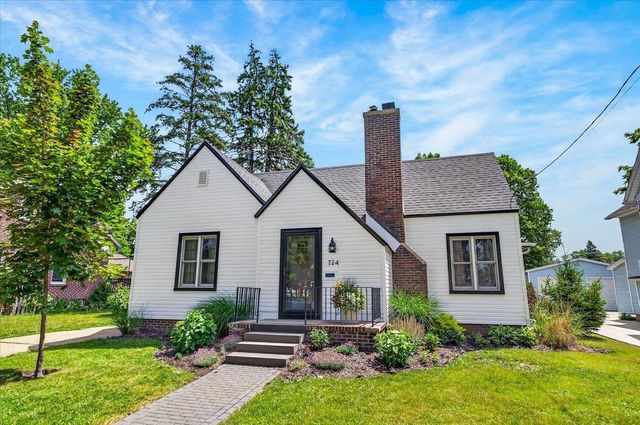 724 Yuba Street, Janesville, WI 53545