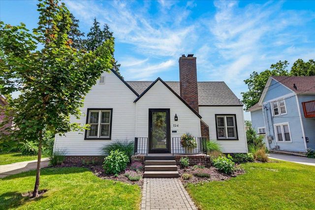 724 Yuba Street, Janesville, WI 53545