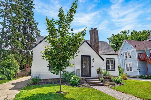 724 Yuba Street, Janesville, WI 53545