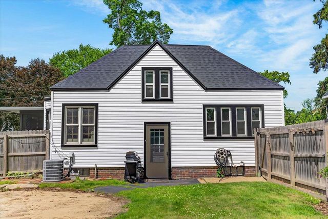 724 Yuba Street, Janesville, WI 53545