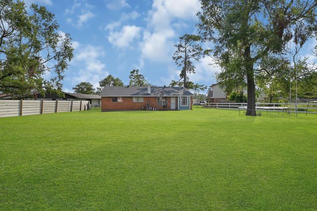 12223 Woodcliff Drive, Houston, TX 77013