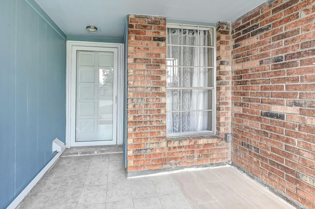 12223 Woodcliff Drive, Houston, TX 77013