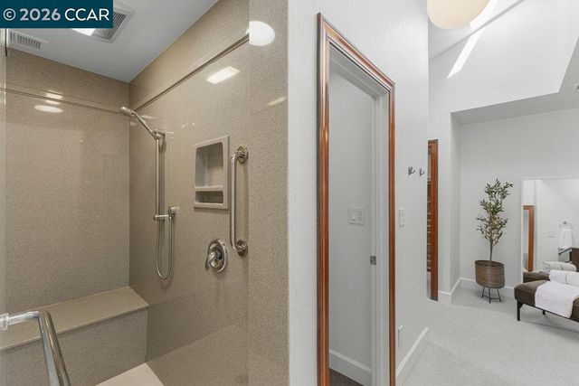 1079 W Holly Dr, Walnut Creek, CA 94598