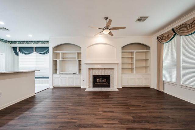 43 N Belfair Place, Spring, TX 77382