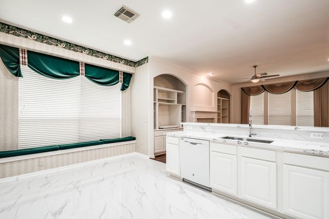 43 N Belfair Place, Spring, TX 77382