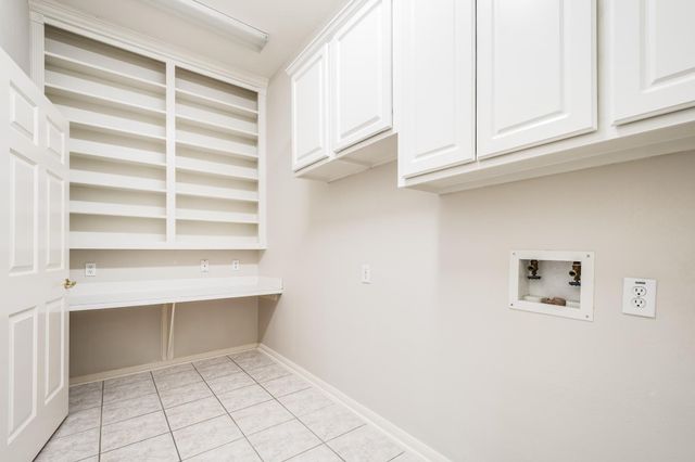 43 N Belfair Place, Spring, TX 77382