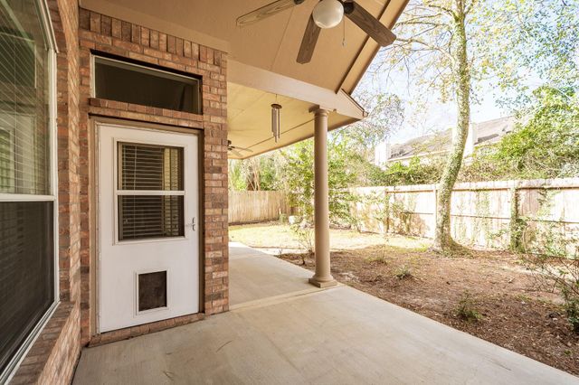 43 N Belfair Place, Spring, TX 77382