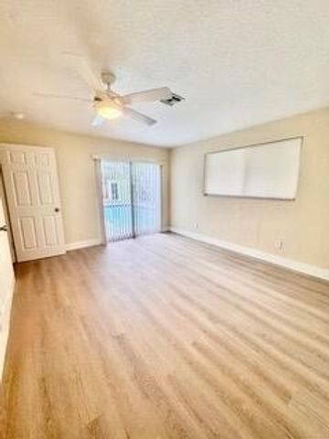 3112 SE 1ST Place, Boynton Beach, FL 33435