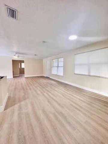 3112 SE 1ST Place, Boynton Beach, FL 33435
