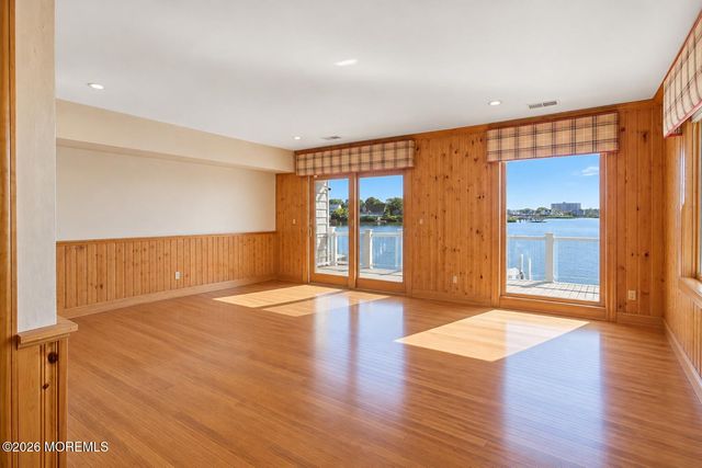 165 Riddle Avenue 12, Long Branch, NJ 07740