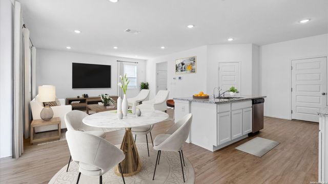 5518 Fossil Way, San Antonio, TX 78222