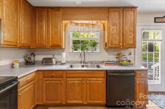 12 Hutchinson Woods, Fletcher, NC 28732