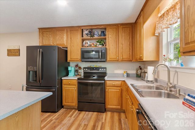 12 Hutchinson Woods, Fletcher, NC 28732