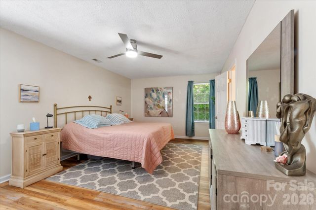 12 Hutchinson Woods, Fletcher, NC 28732