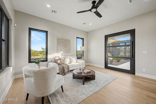 31601 N Black Cross Road, Scottsdale, AZ 85266