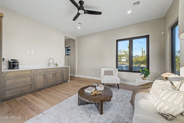 31601 N Black Cross Road, Scottsdale, AZ 85266