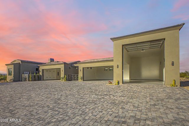 31601 N Black Cross Road, Scottsdale, AZ 85266