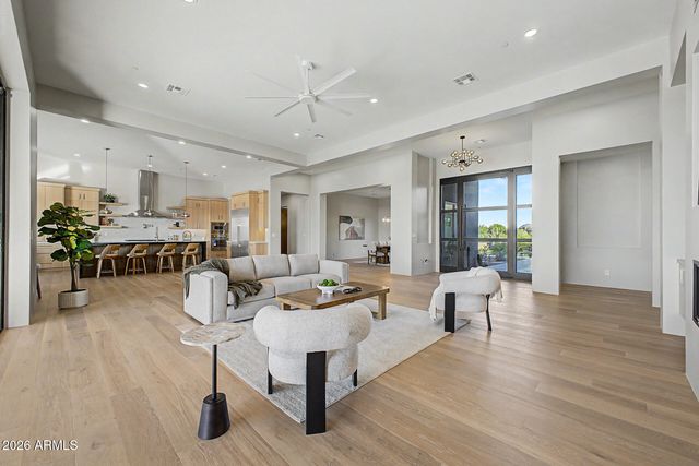 31601 N Black Cross Road, Scottsdale, AZ 85266