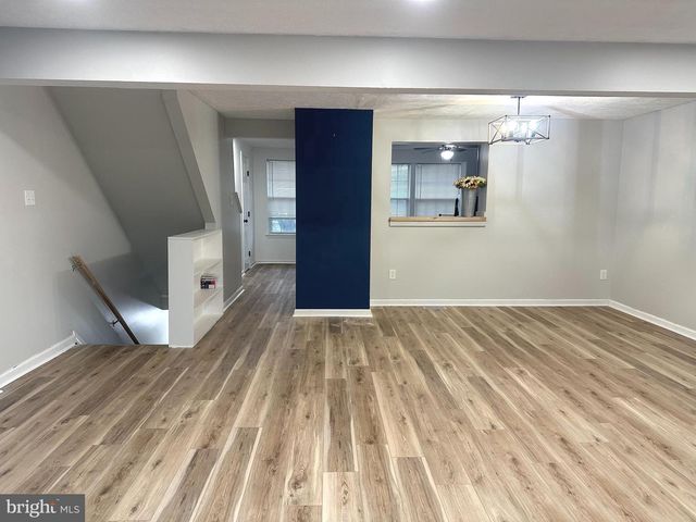 31 STONESHIRE DR, Glassboro, NJ 08028