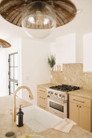 1806 Stewart Street, Oceanside, CA 92054